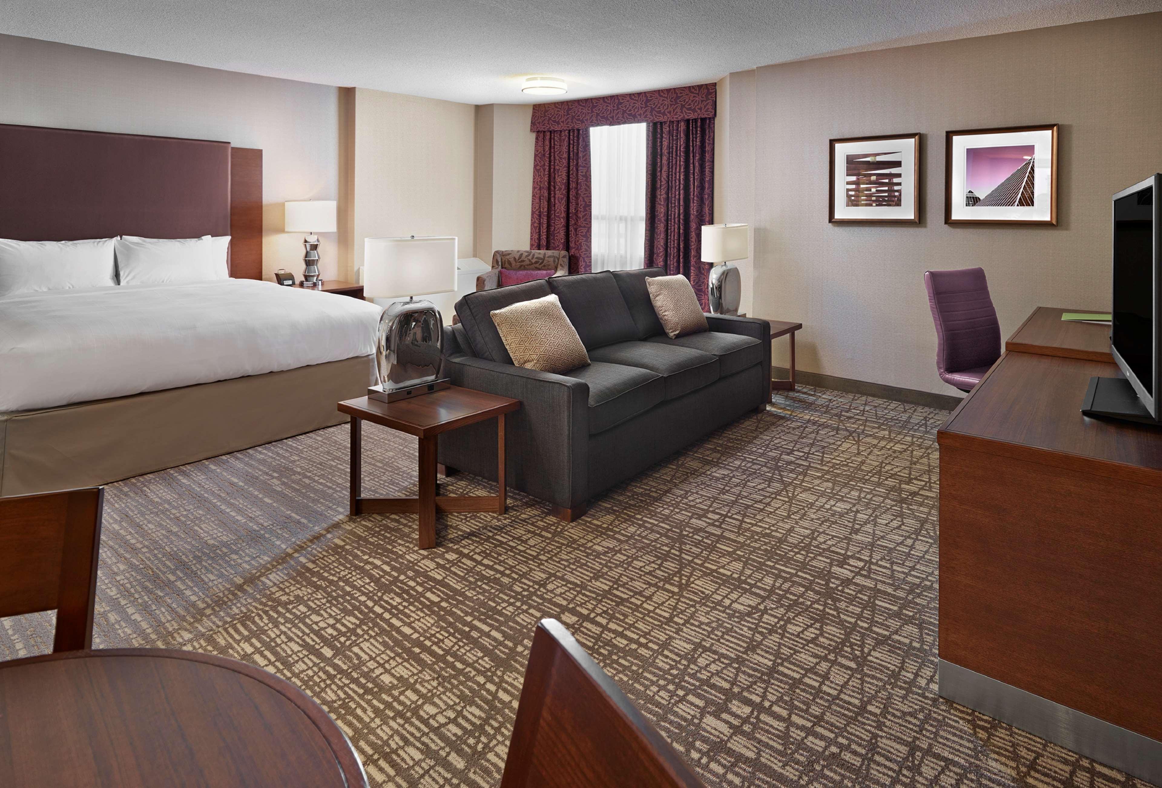 Hotel Doubletree By Hilton West Edmonton Extérieur photo