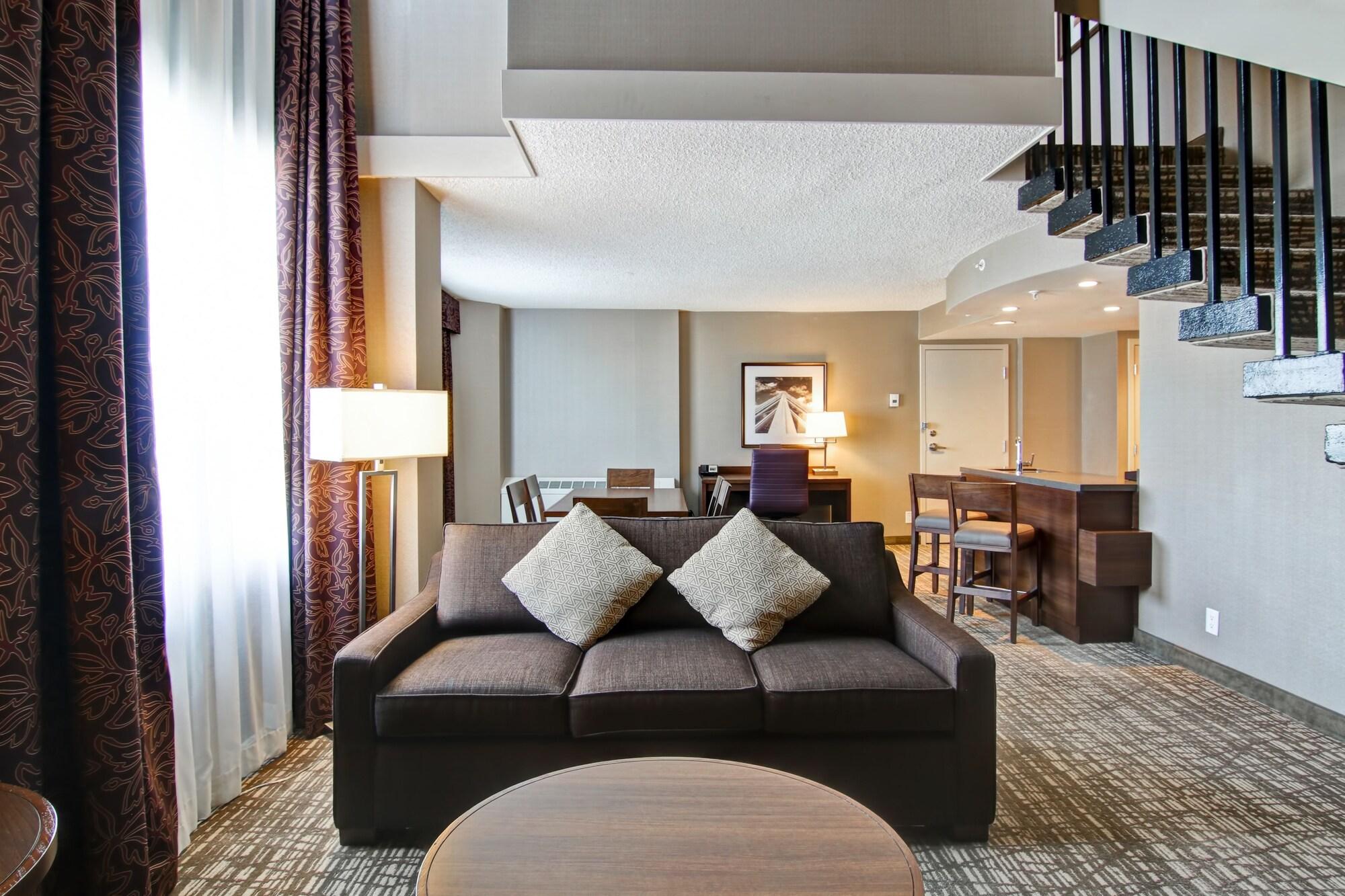 Hotel Doubletree By Hilton West Edmonton Extérieur photo