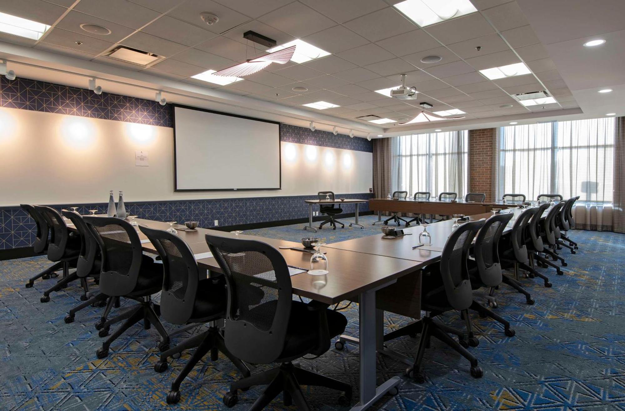 Hotel Doubletree By Hilton West Edmonton Extérieur photo
