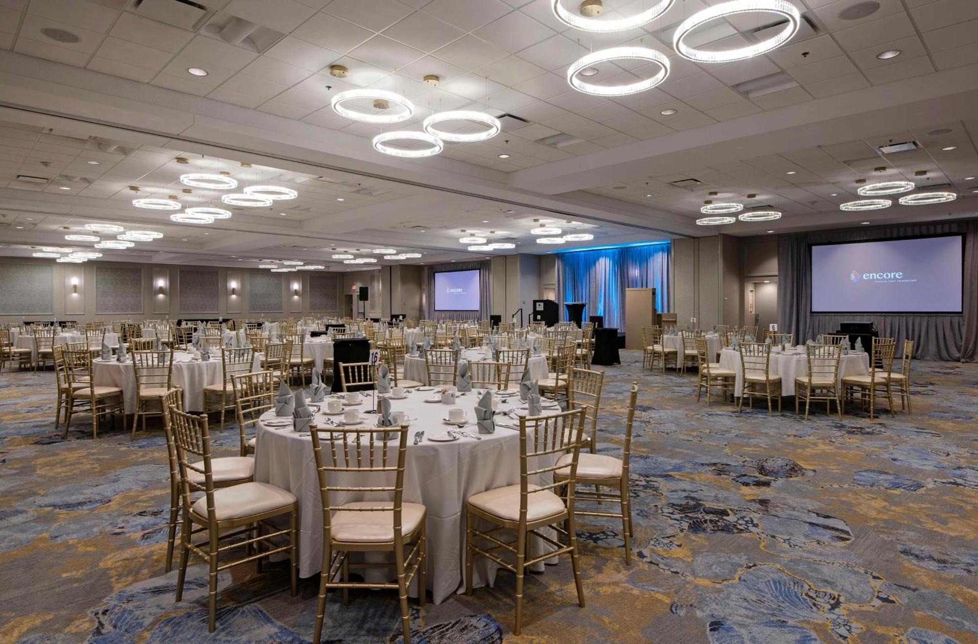 Hotel Doubletree By Hilton West Edmonton Extérieur photo