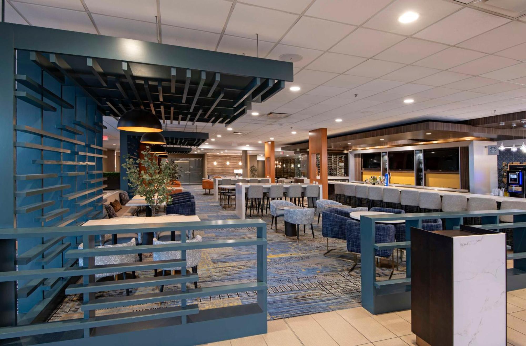 Hotel Doubletree By Hilton West Edmonton Extérieur photo
