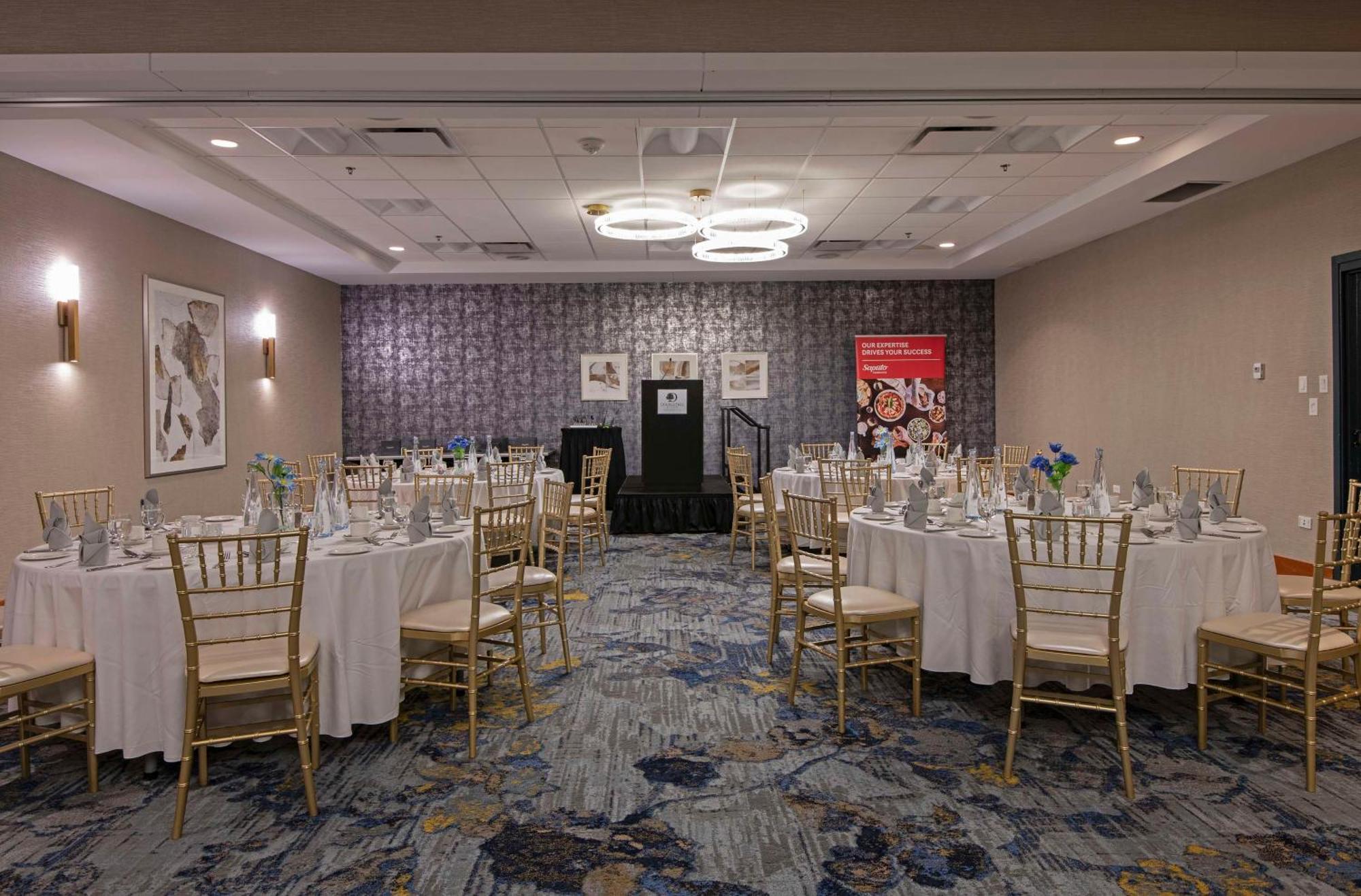 Hotel Doubletree By Hilton West Edmonton Extérieur photo